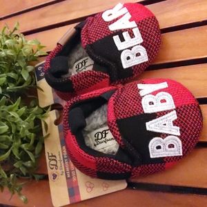 BABY BEAR BRAND NEW DEARFORMS BABY LIMITED EDITION! 6-9 MONTH SLIPPERS!